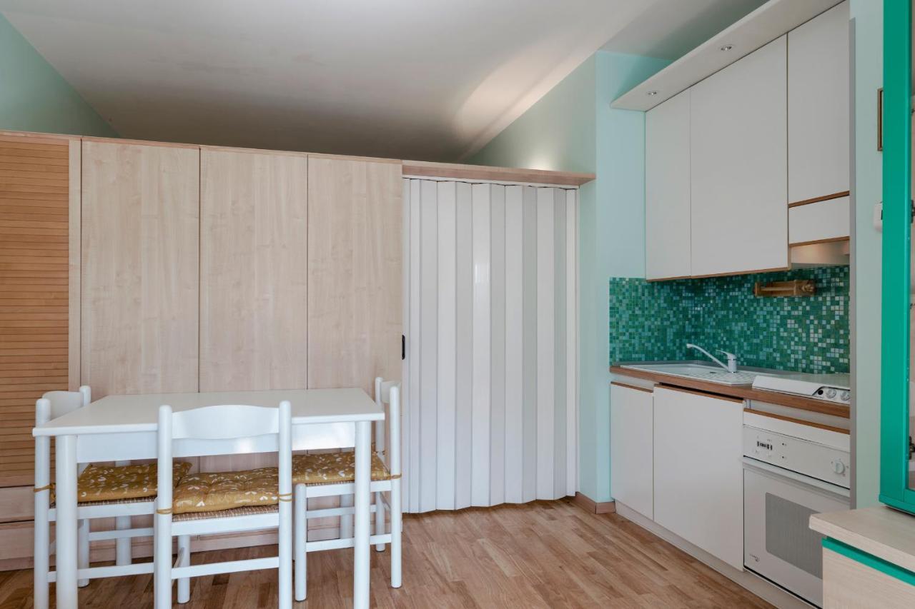 Azzurra Suite - Monolocale Con Piscina E Wifi Сірміоне Екстер'єр фото