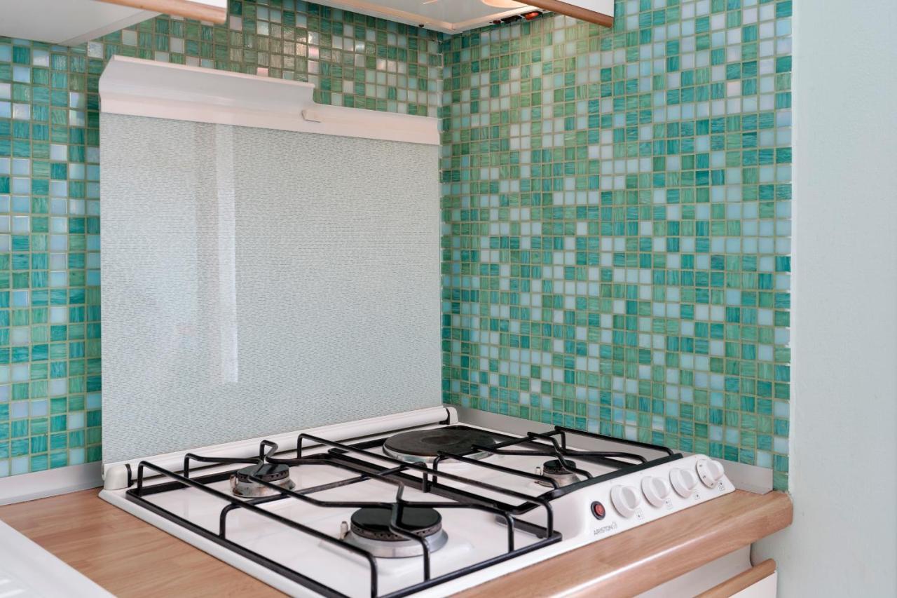 Azzurra Suite - Monolocale Con Piscina E Wifi Сірміоне Екстер'єр фото
