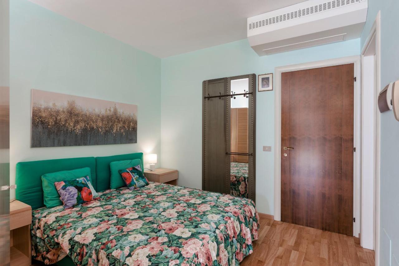 Azzurra Suite - Monolocale Con Piscina E Wifi Сірміоне Екстер'єр фото