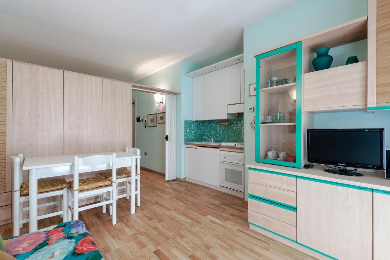 Azzurra Suite - Monolocale Con Piscina E Wifi Сірміоне Екстер'єр фото