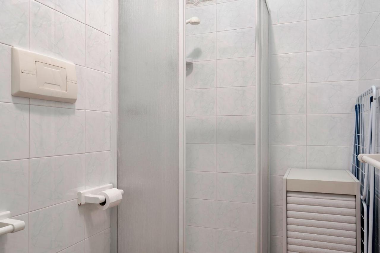 Azzurra Suite - Monolocale Con Piscina E Wifi Сірміоне Екстер'єр фото