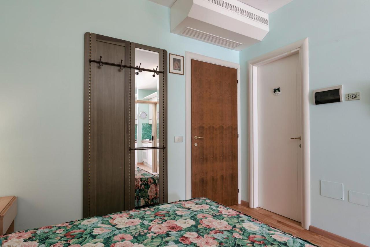 Azzurra Suite - Monolocale Con Piscina E Wifi Сірміоне Екстер'єр фото